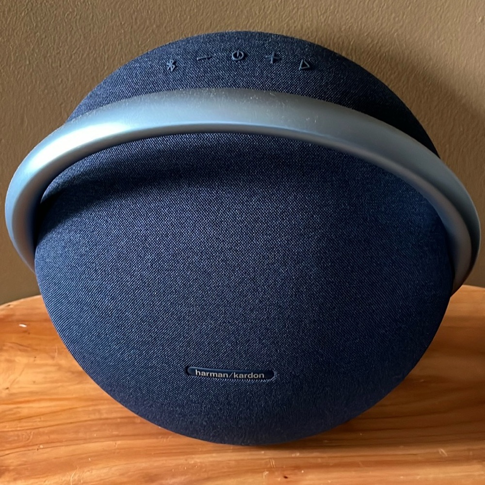 Harman Kardon Onyx Studio 7 Bluetooth wireless speakers